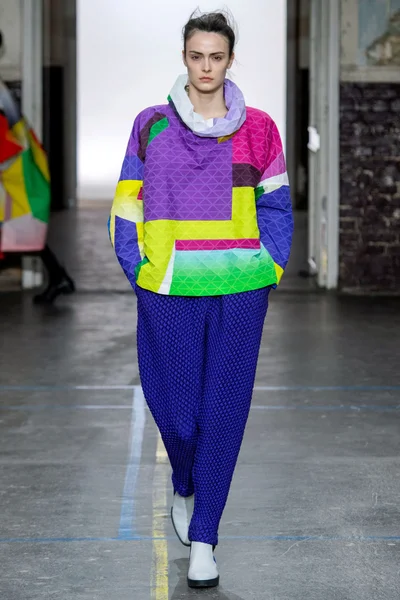 Look 37